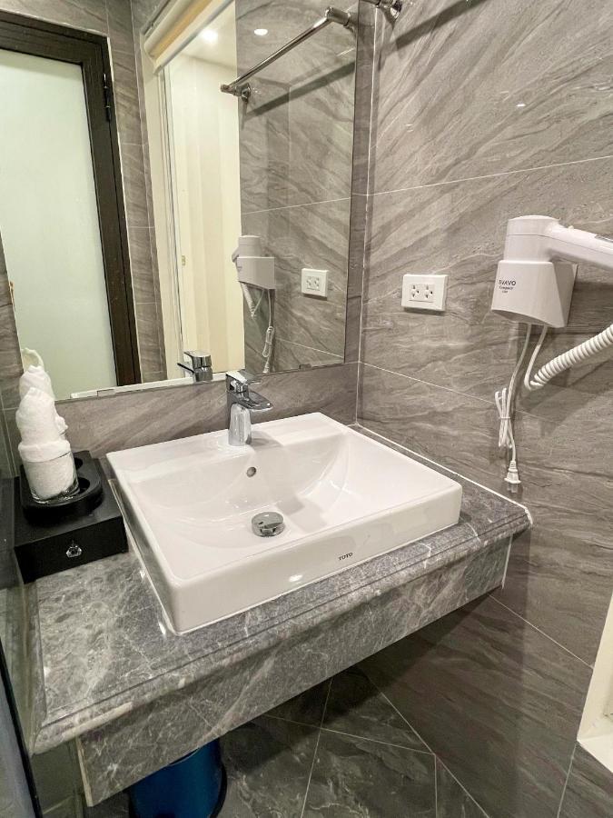 Ngoc Anh Duong Hotel Ha Long Buitenkant foto